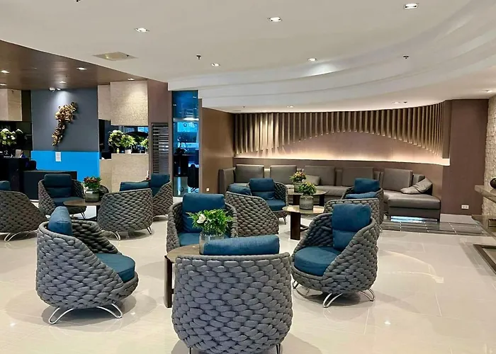 Pit Stop Haven Near Airport And Mall Of *